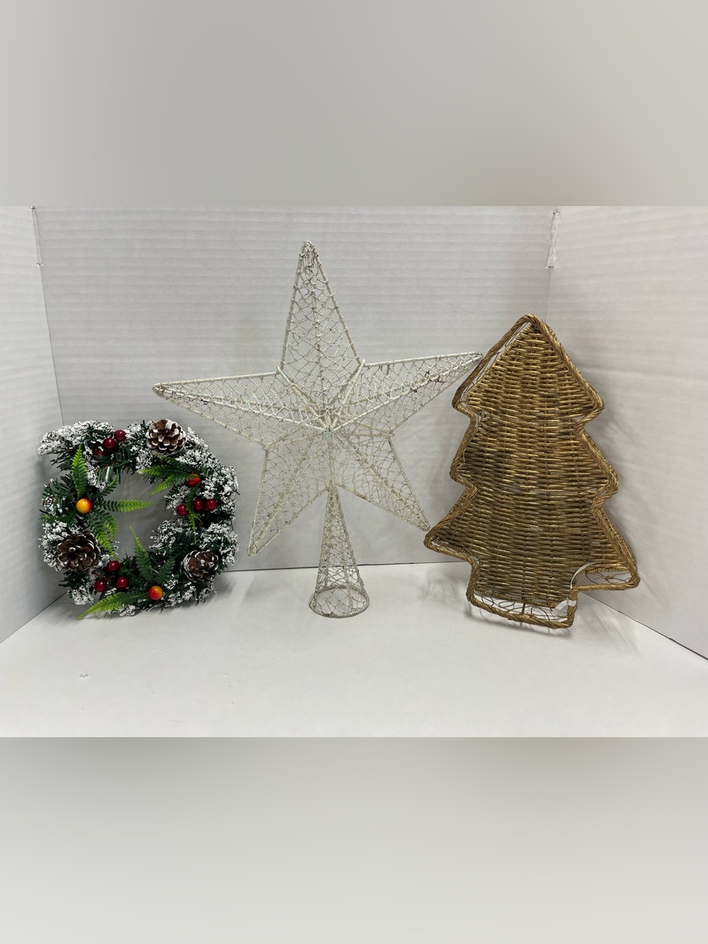 3 pc Christmas decor bundle